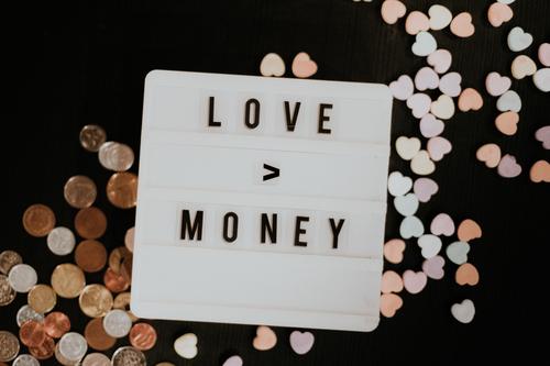 Amor ao Dinheiro?